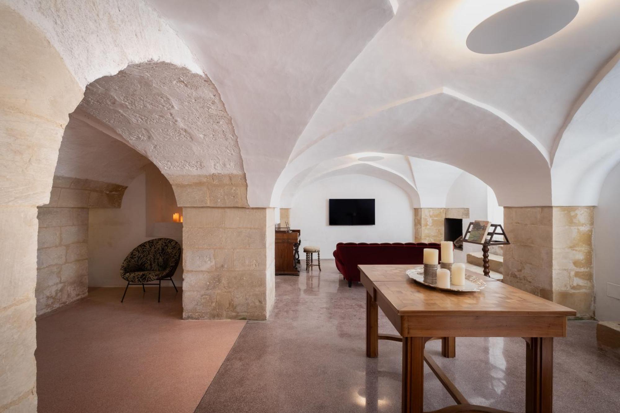 Dimora Del Vescovo Art Boutique Hotel Minervino di Lecce Exterior photo